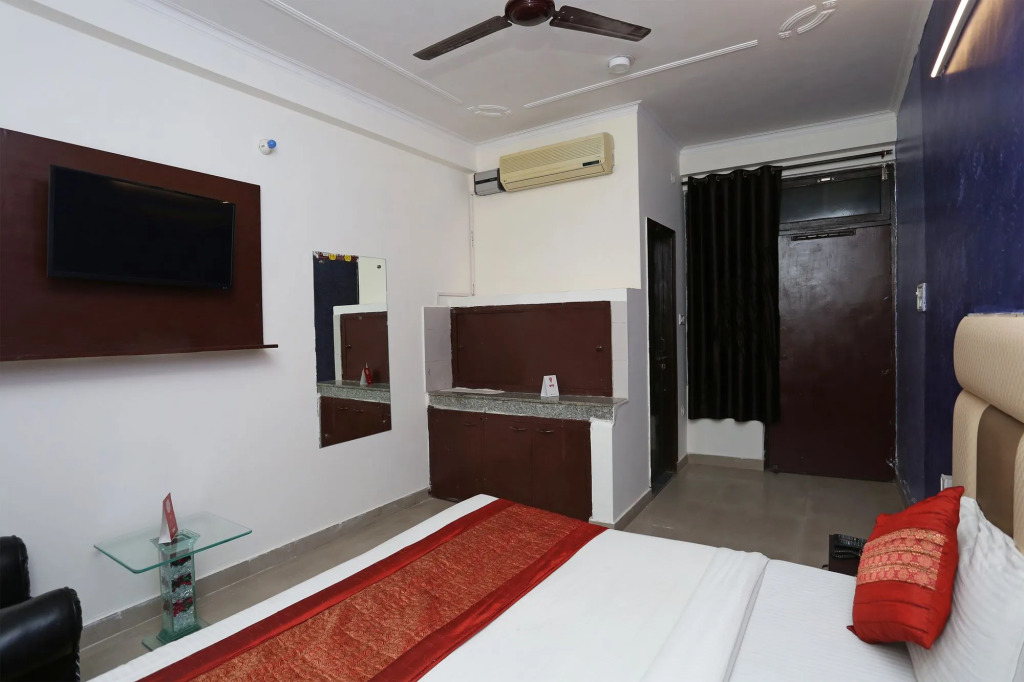 OYO 14919 Hotel Airport Vatika
