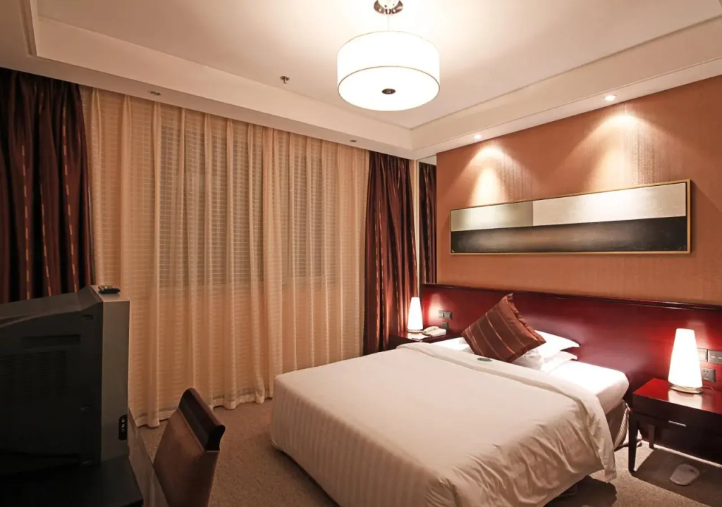 Century Mandarin Hotel