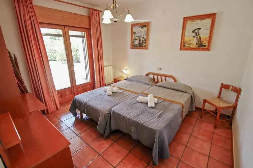 Ana y Paco - pretty holiday property with private pool in Benissa