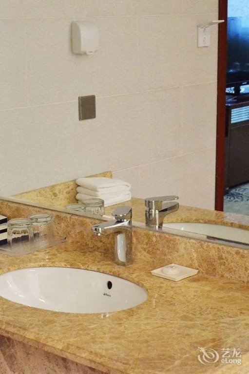 Qingdao Haizhizi Hotel