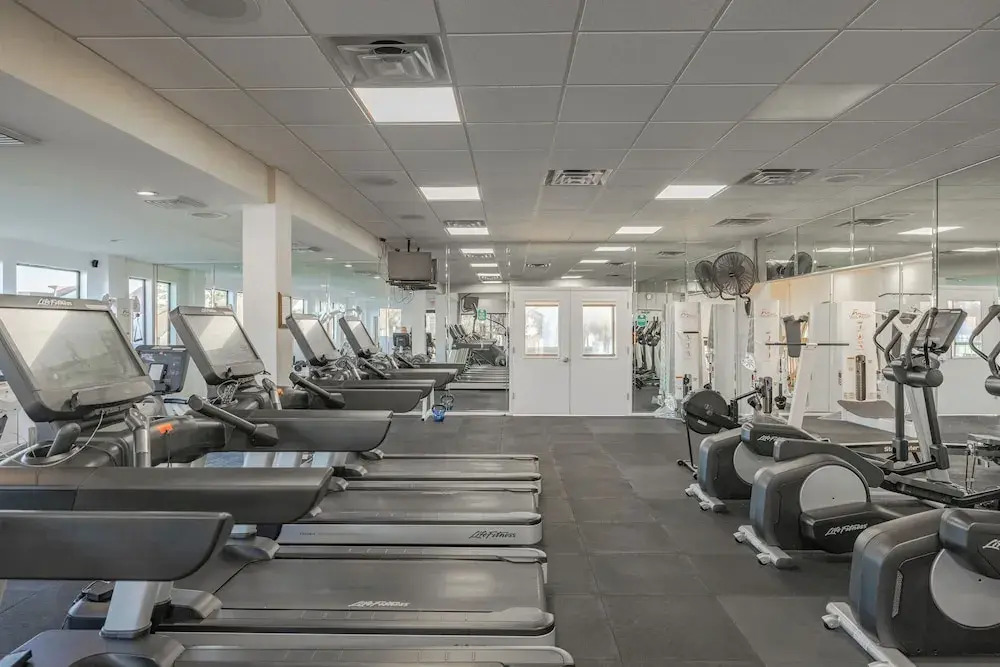 2BR Condo in Edgewater Resort With Golf, Tennis, Pools & Free Tram Service!
