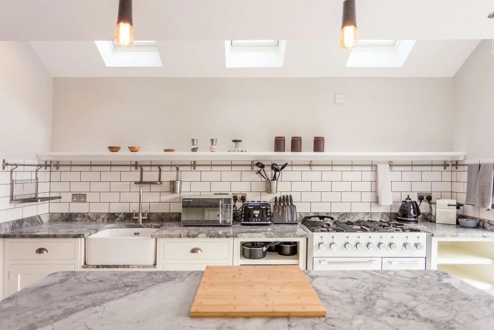 Modern 3 Bed Home in trendy Cambridge suburb