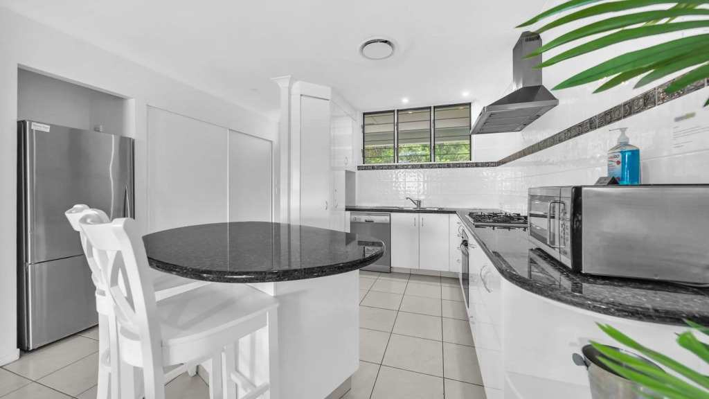 Lagoon Beachfront Lodge 202 on Hamilton Island by HamoRent