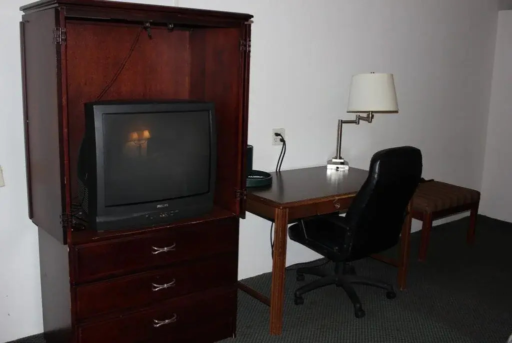 Executive Inn - Knoxville