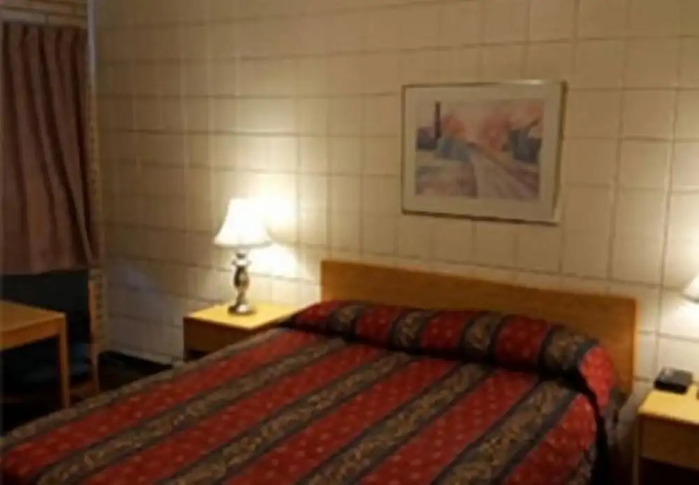 Safari Inn Motel