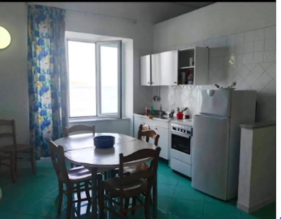 2 bedrooms appartement at Ischia 10 m away from the beach with sea view