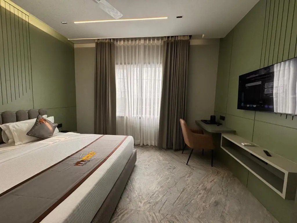 Hotel Mumbai House Pithampur