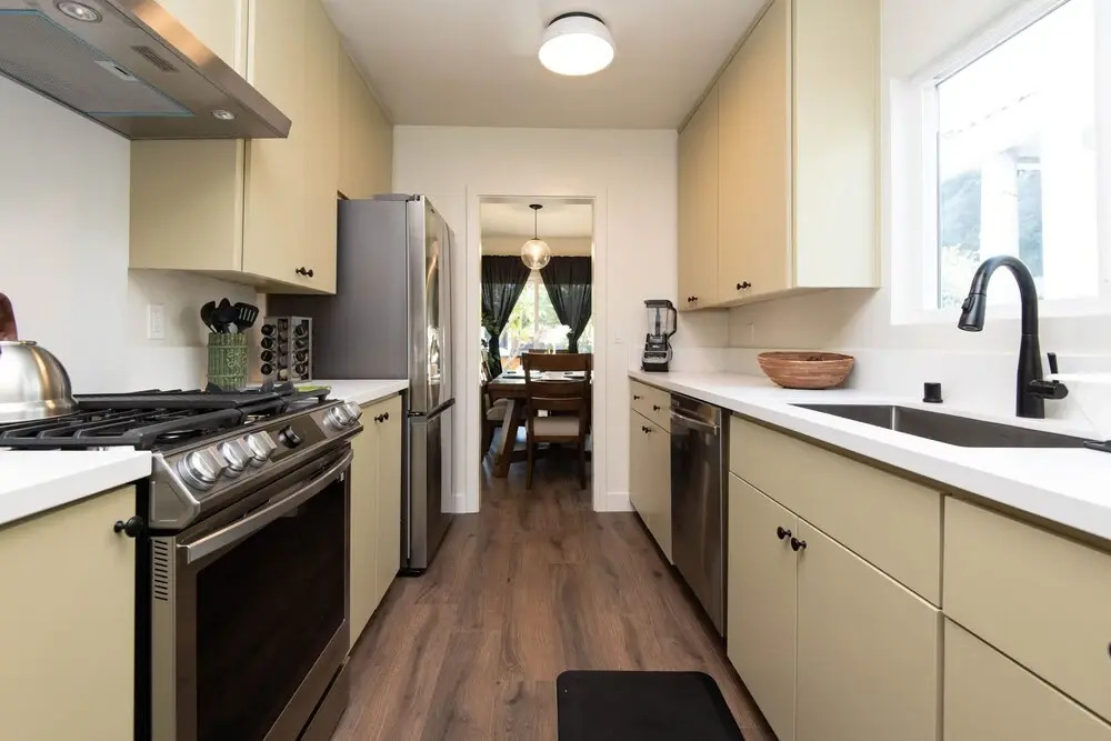Stylish Apartment near Dodger St