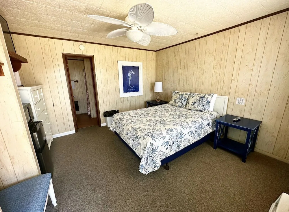 Sand Spur Cottages