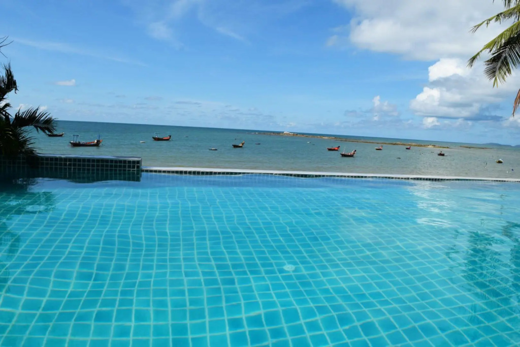 Royal Phala Cliff Beach Resort