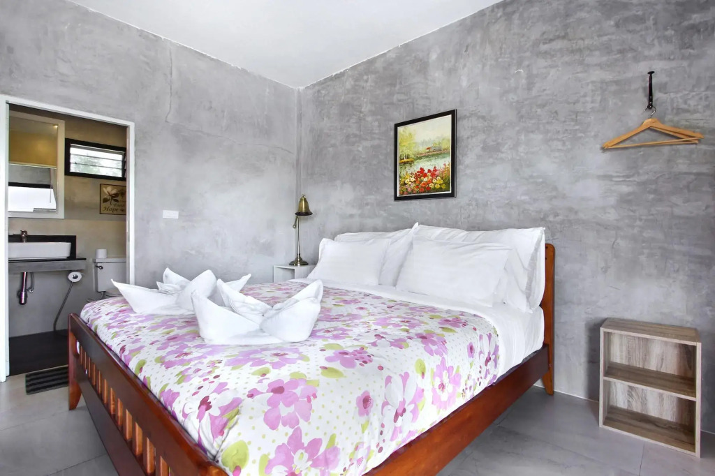 White Knot Khao Yai