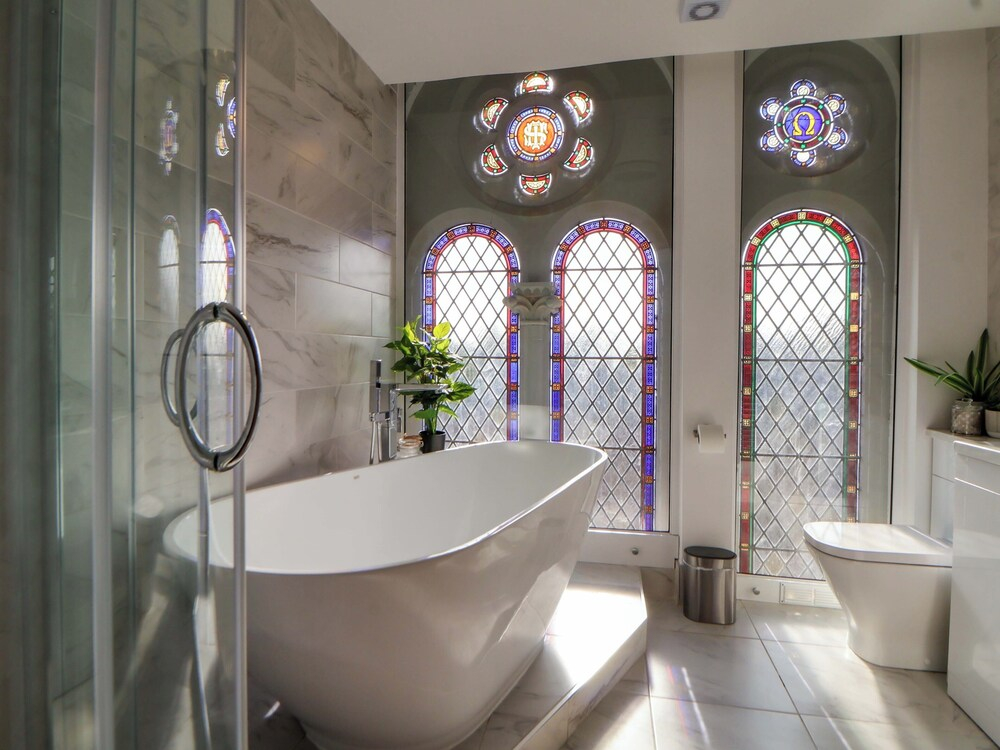 1 Chapel Place