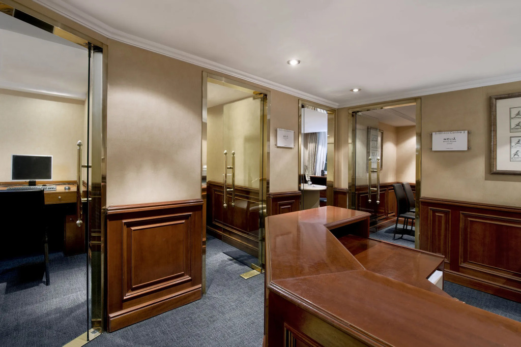 Meliá White House Apartments