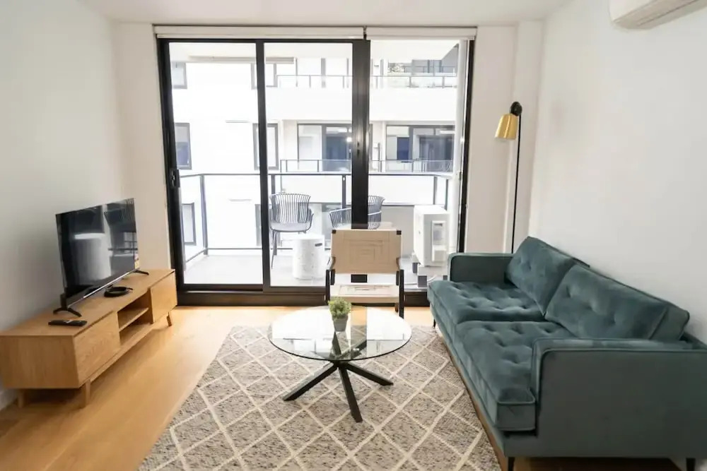 Idyllic 1-bed Near Popular Shopping Streets