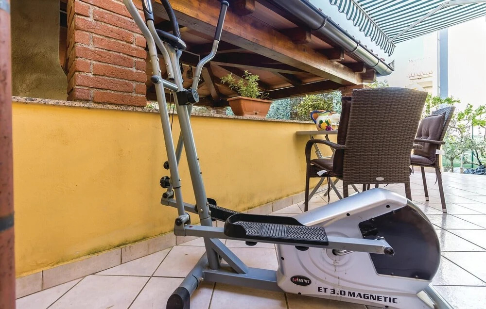 Beautiful Home in Pula With Wifi and 2 Bedrooms