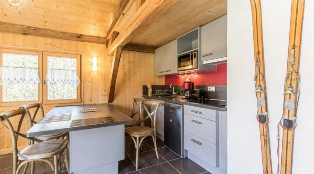 Apartment with One Bedroom in Taninges, with Wonderful Mountain View, Furnished Balcony And Wifi - 7 Km From the Slopes