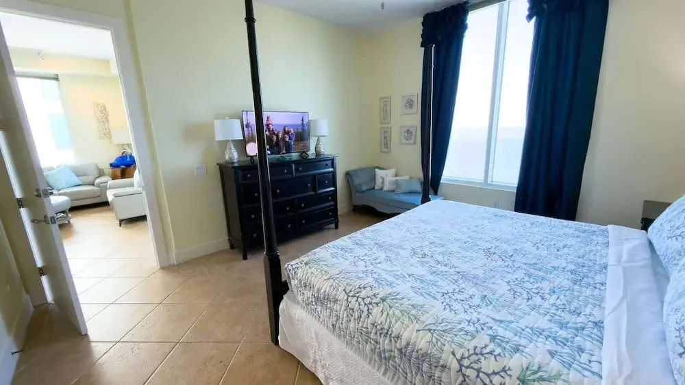 Just A Dream - 26th Floor Luxury @ Sapphire 3 Bedroom Condo