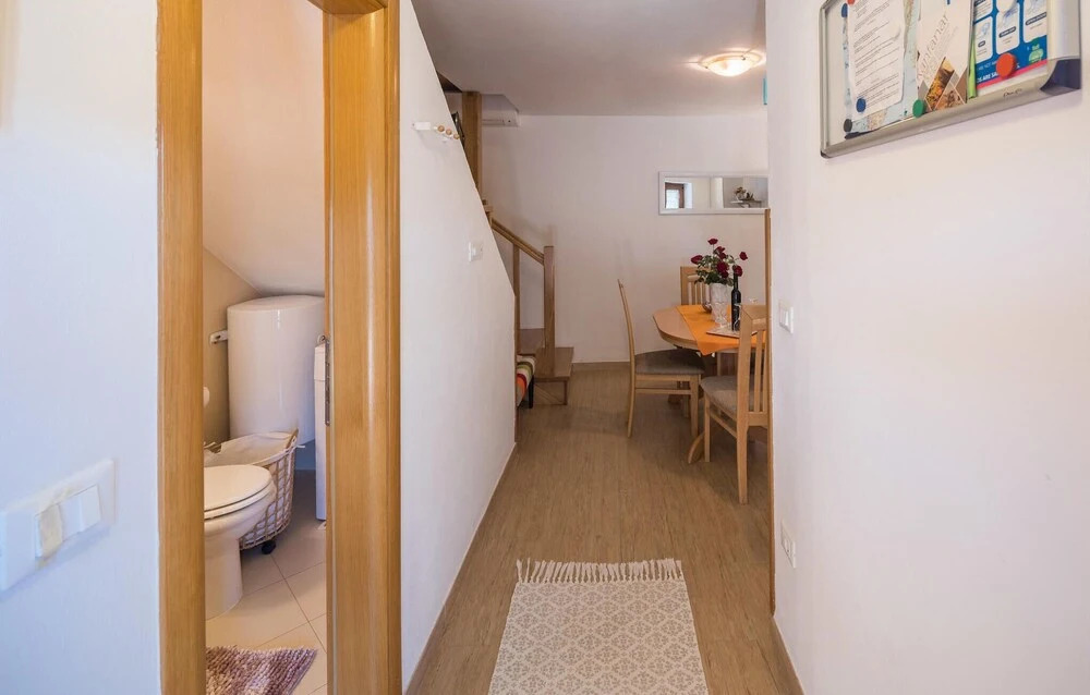 Stunning Home in Sosici With Wifi and 2 Bedrooms