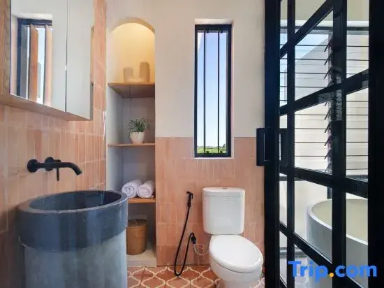 Kaba-Kaba Ricefield Luxury Loft Near Pererenan & Seseh Option Unit1BR or 2BR Private Nothing Shared