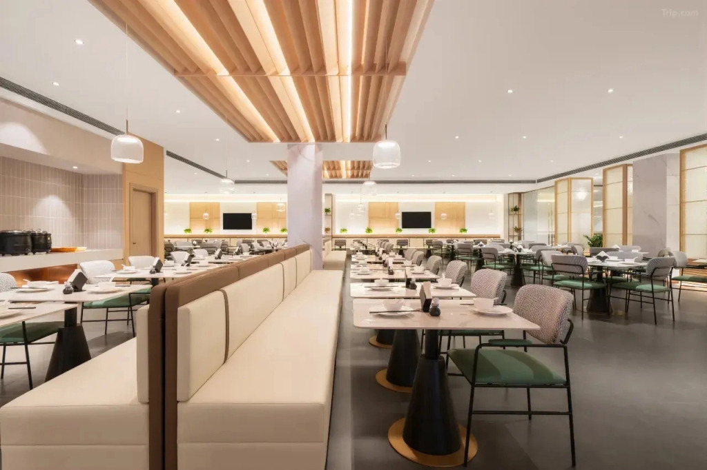 Отель Shanghai Joy International Wild Animal Park