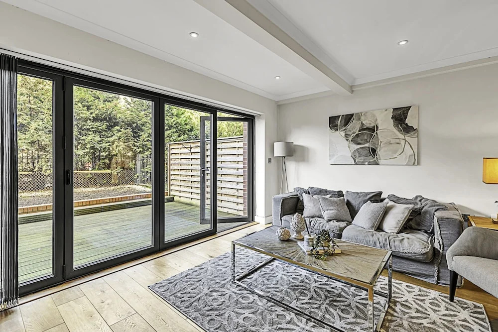 Chic and Contemporary Retreat in Brentford