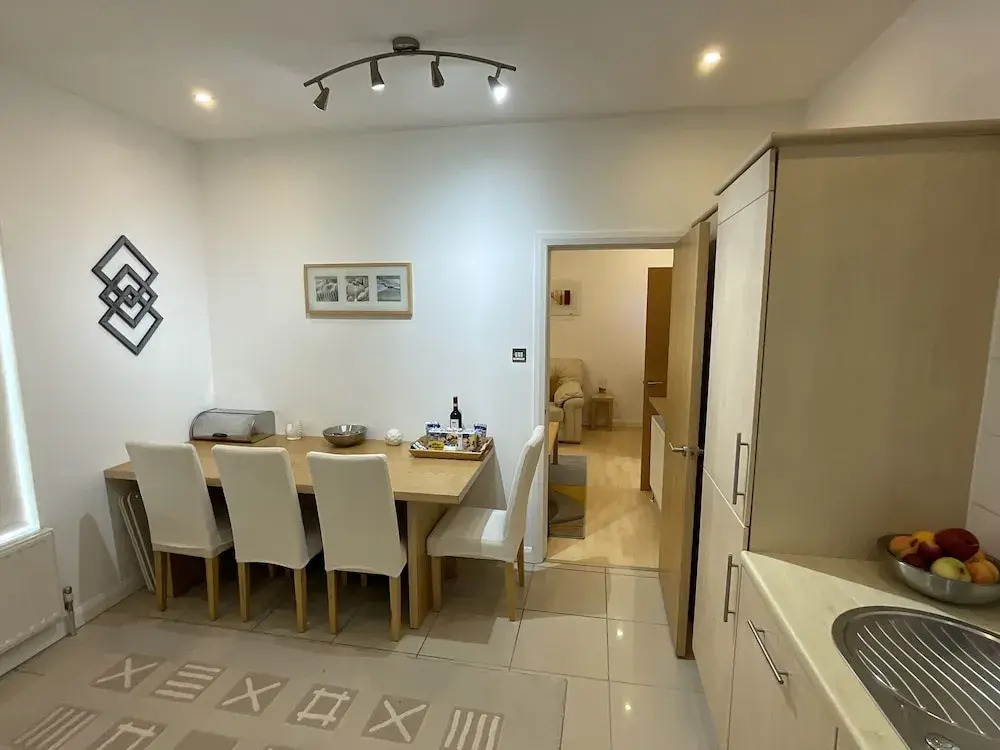 Earle House Serviced Apartments