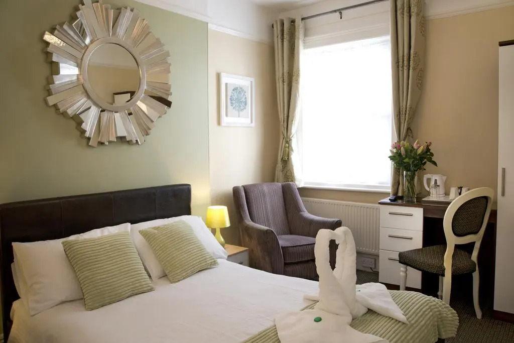 The Ravenswood B&B
