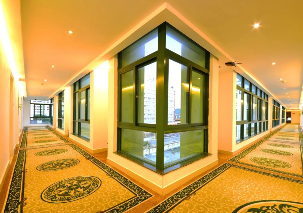 Hongfang Zhongyang Hotel