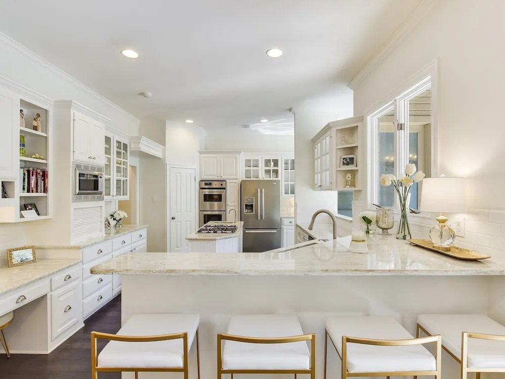 The Austin Country Club Estate - 5 Br Home