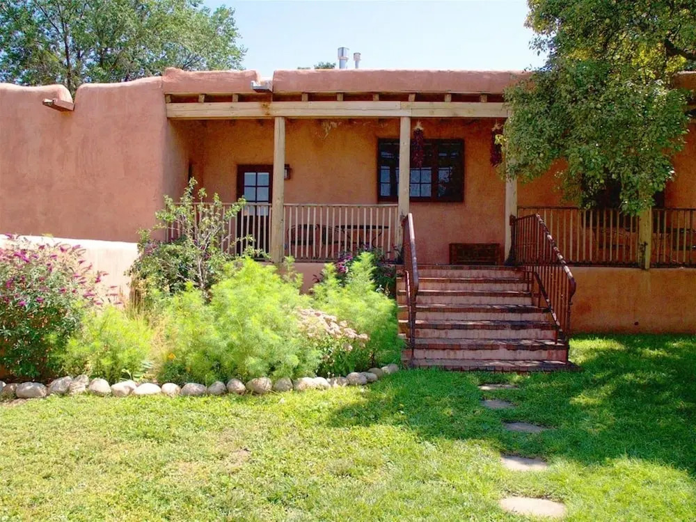 5bd Historic Pink House