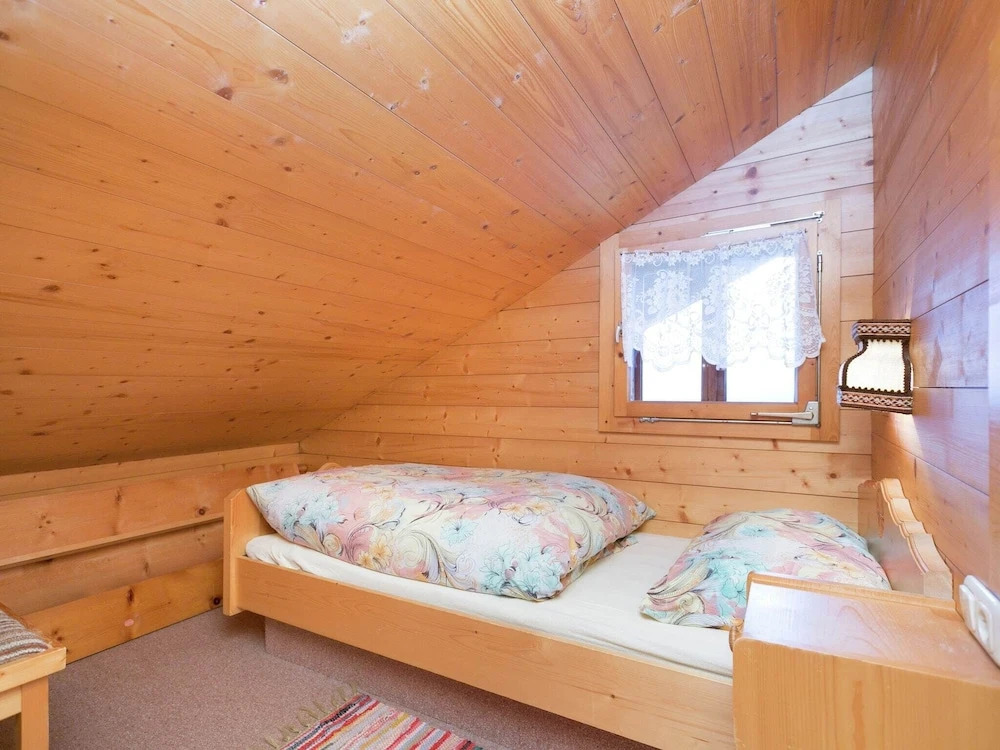 Beautiful Mountainside Chalet in Konigsleiten