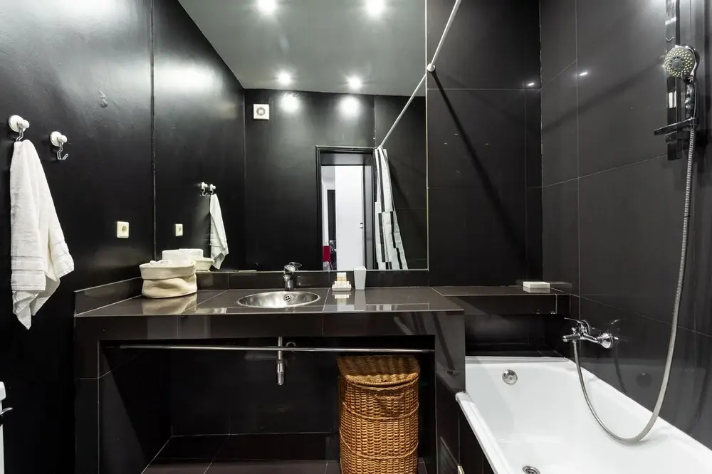 ALTIDO Bold & colourful 1-bed flat at the heart of Chiado, nearby Carmo Convent
