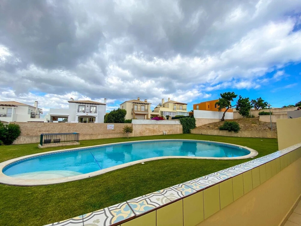 Prestige Apartment with Swimming Pool