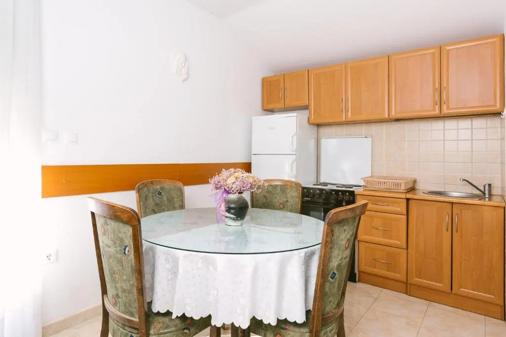 Apartments Ivica - 150m from sea