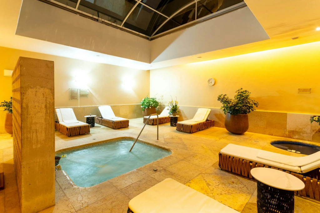 Hotel Rancho San Diego Grand Spa Resort
