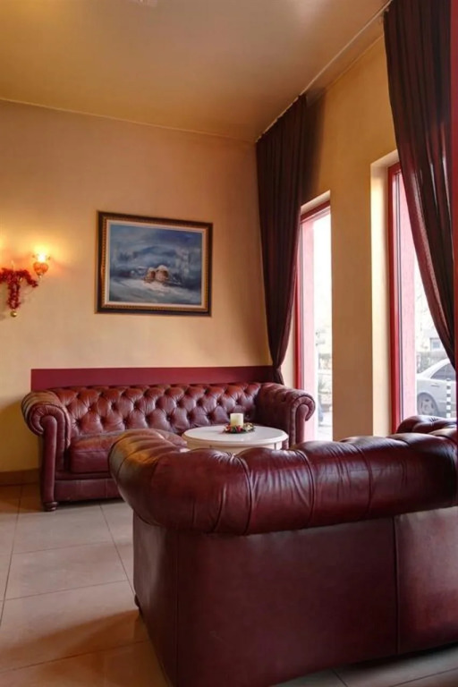 Central Plaza Hotel