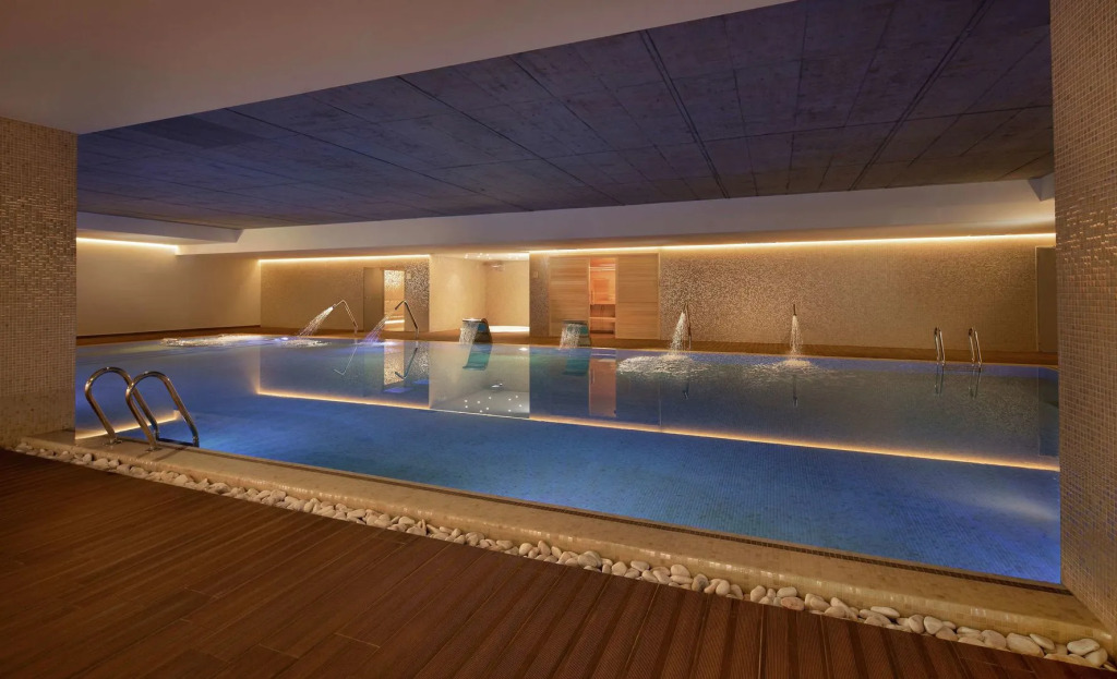 Boeira Garden Hotel Porto Gaia, Curio Collection by Hilton