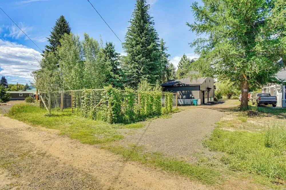 Charming Donnelly Home - 1 Mi to Lake Cascade!