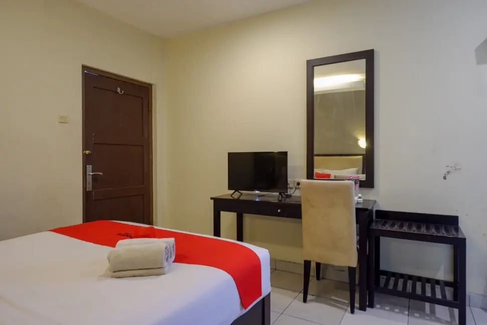 RedDoorz Jalan Sriwijaya near Polda Jateng