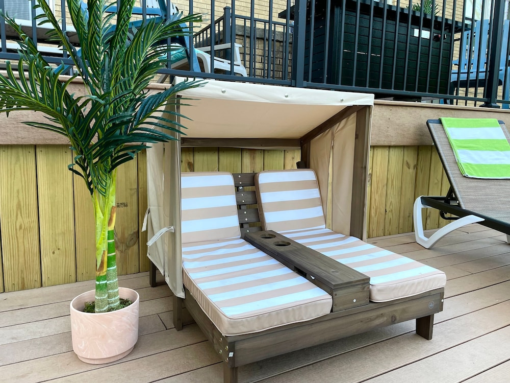 Pool Kayaks Hot Tub Game Rooms Sleeps 16
