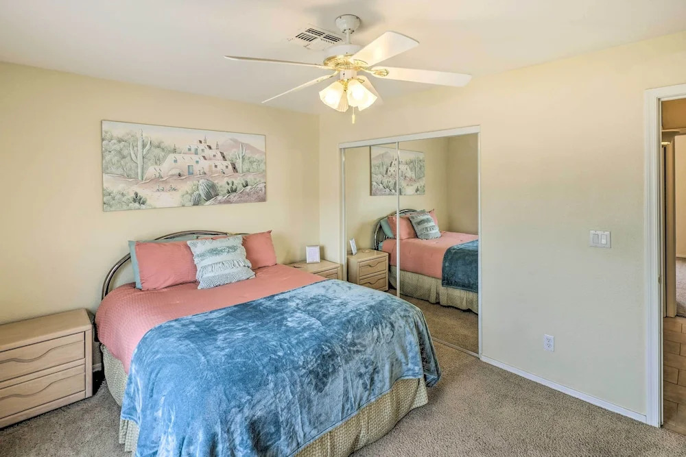Arizona Retreat w/ Casita ~ 2 Mi to Lake Havasu