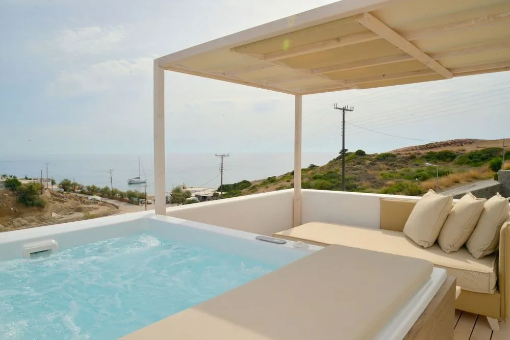 Volcano Luxury Suites Milos
