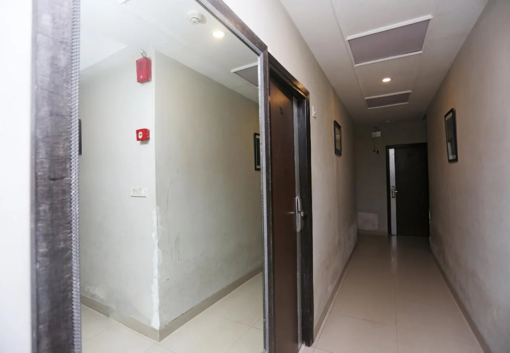 Gujral Hotel By OYO Rooms