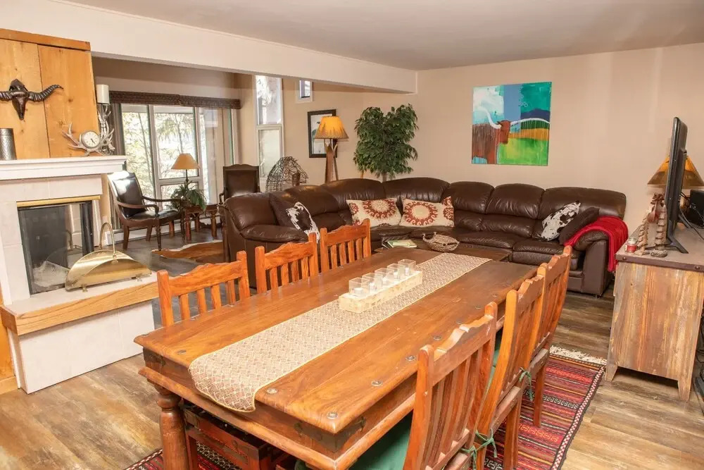2427 Chamonix Lane 2 Bedroom