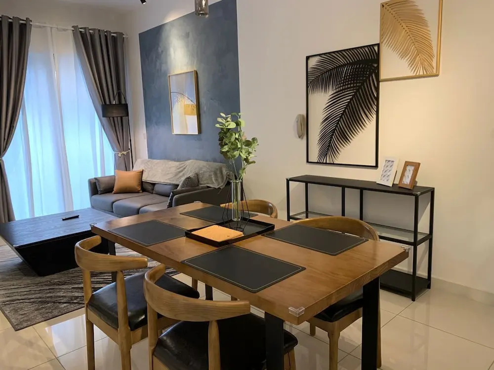 Continew by Plush Services