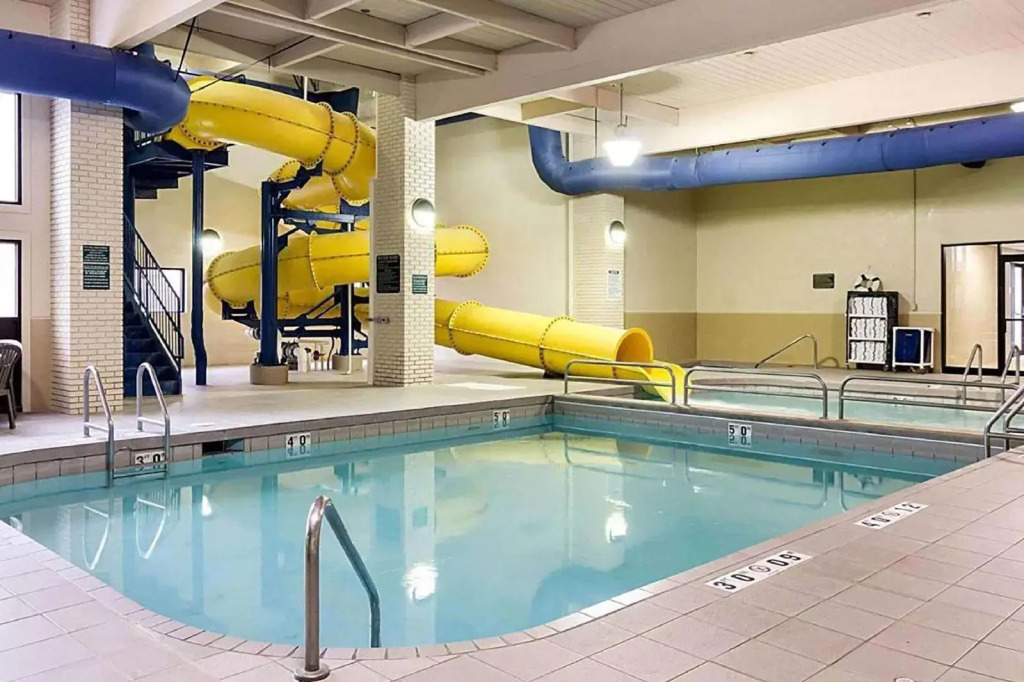Baymont by Wyndham Jamestown Conference Center & Water Park