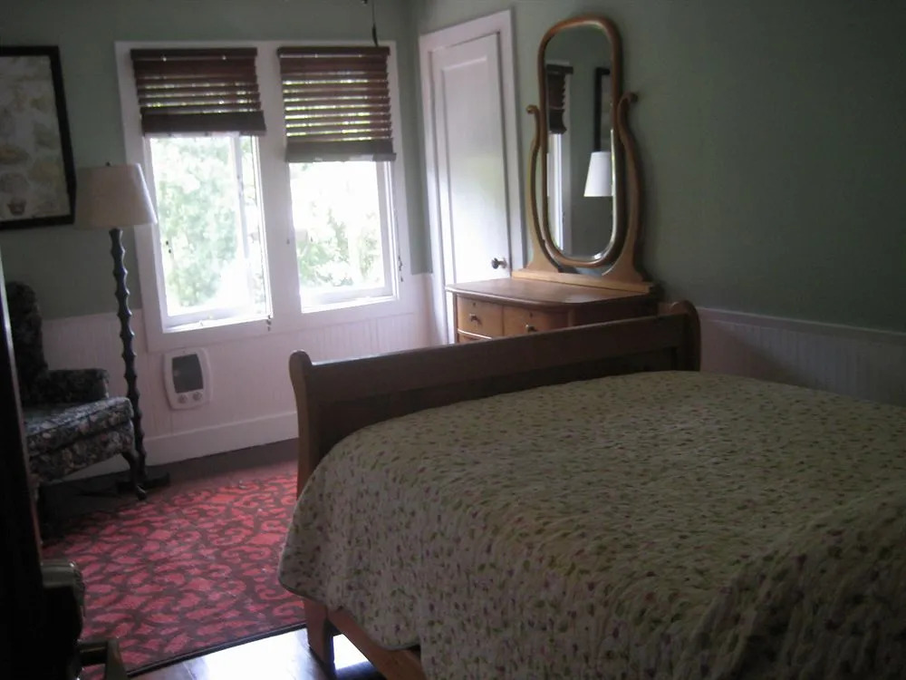 Guerneville Lodge