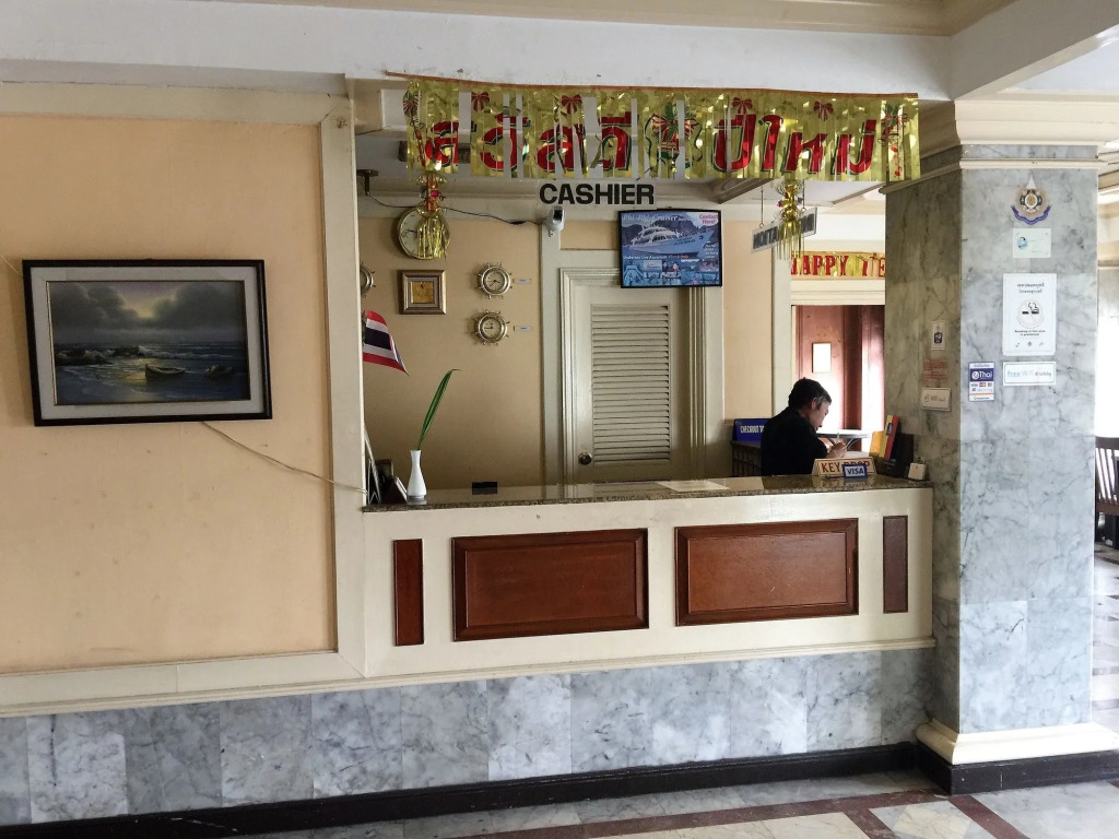 Daeng Plaza Hotel