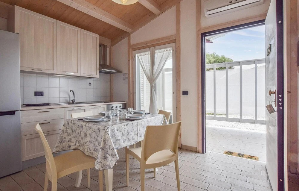 2 Bedroom Stunning Home In Torrenova