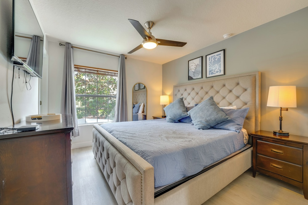4 Mi to Disney: Family Home w/ Private Pool!
